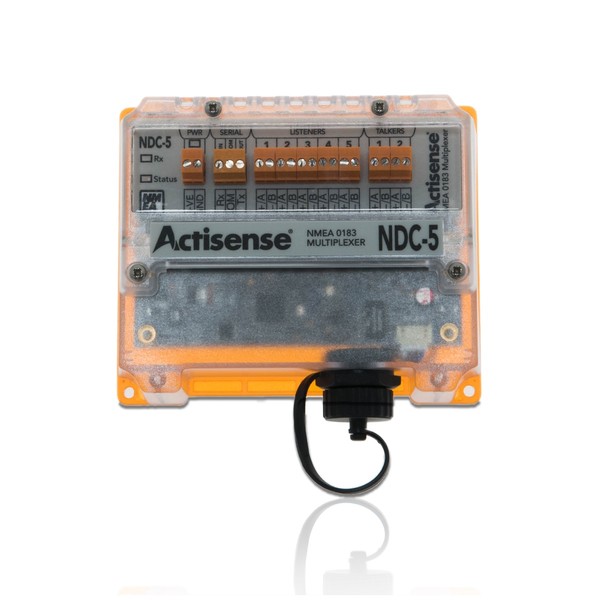 Actisense 5 sisäänmenoa , 2 ISO-Drive ulostulos, Ethernet ja serial connections